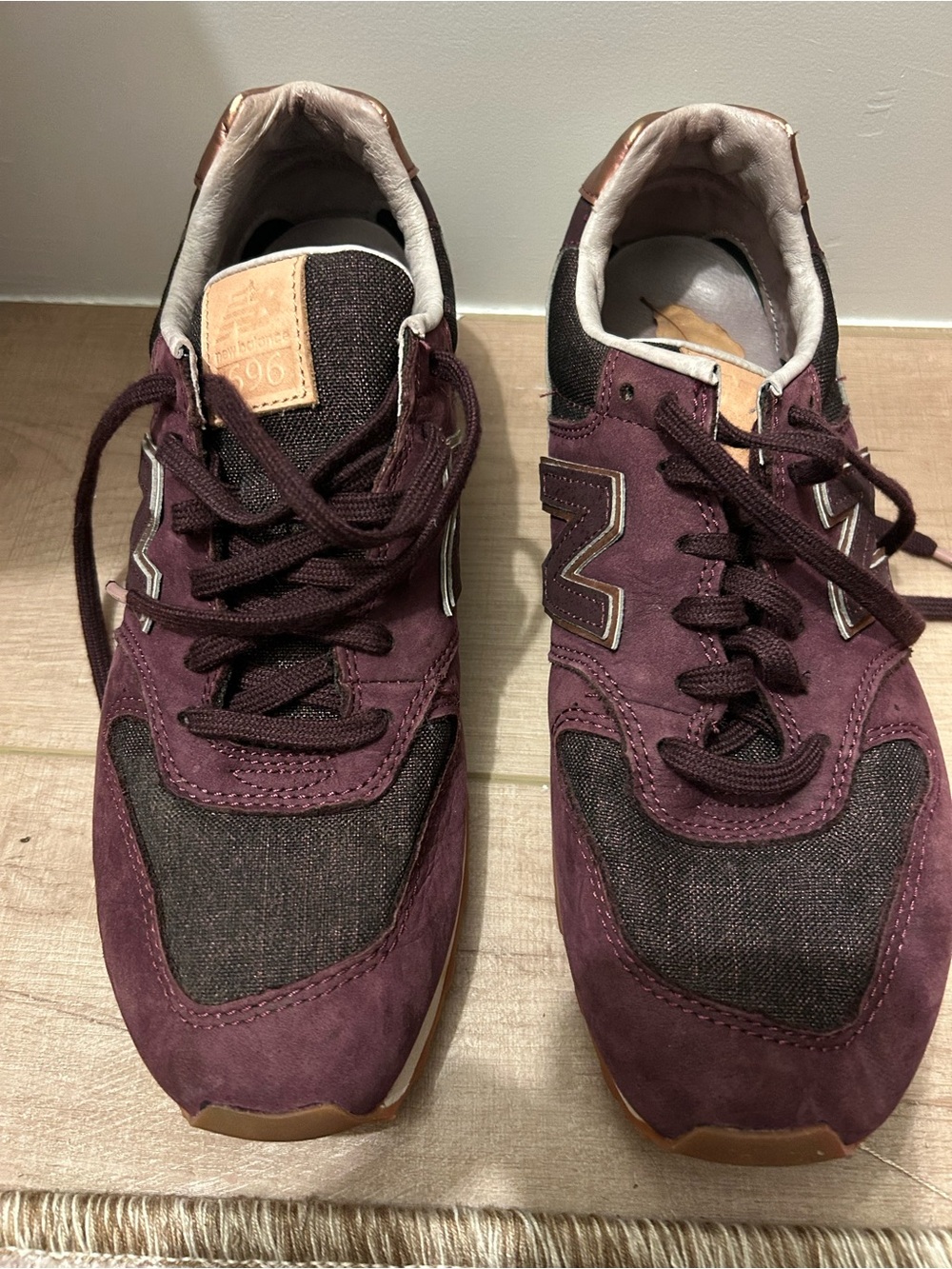 New Balance 696